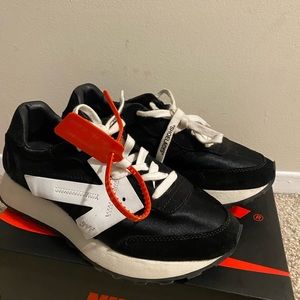 OFF-WHITE sneaker